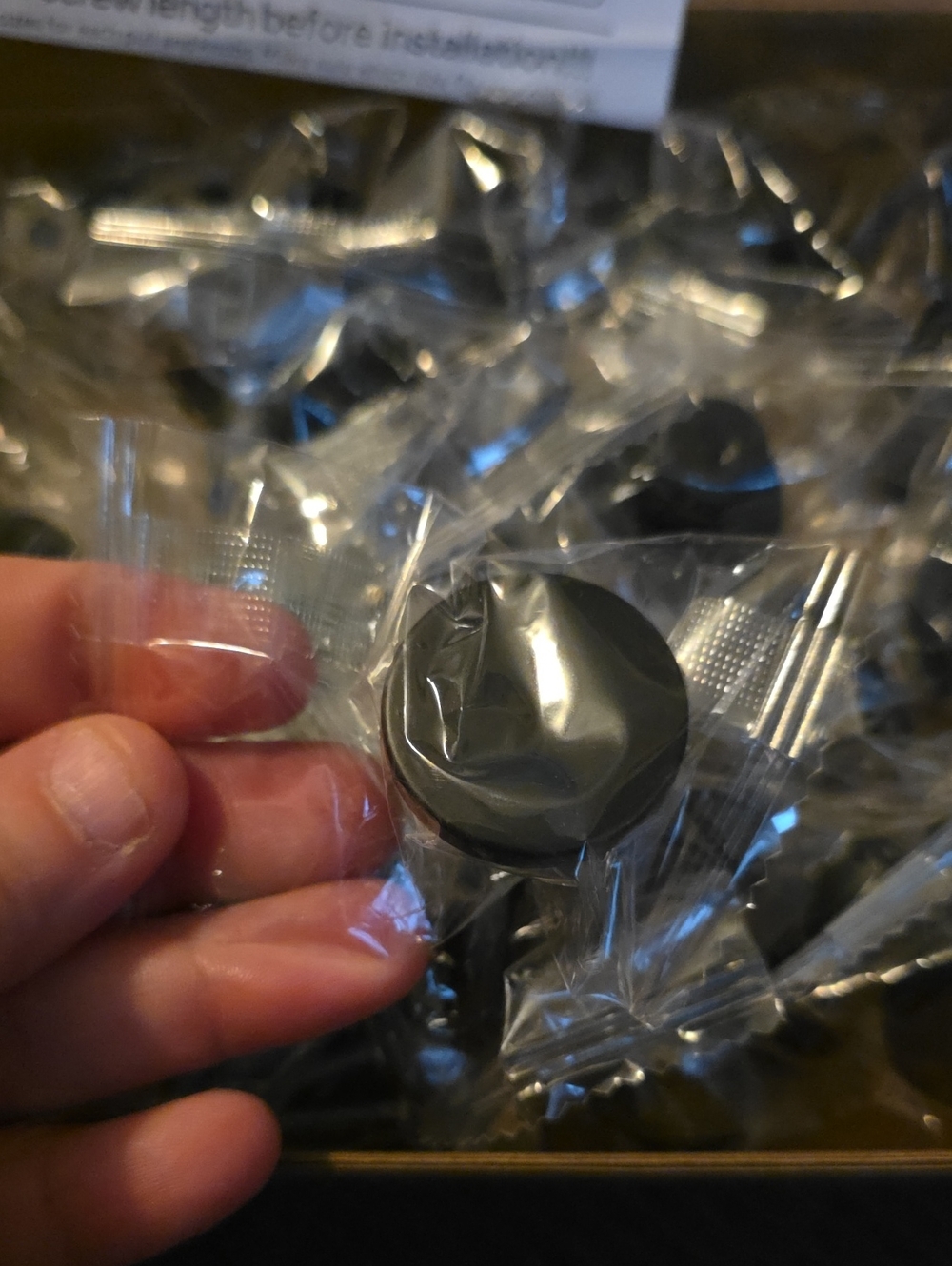 30 Piece Black KNOB Pulls. With Hardware